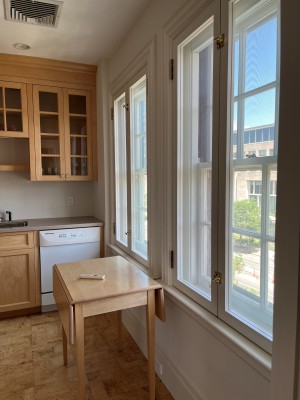 1572Mass59kitchen3.jpg