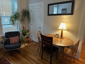 164Willow1kitchendiningarea.jpg