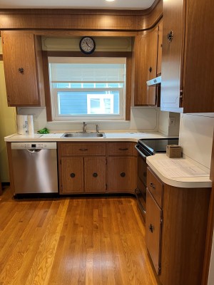 19BelmontSt1kitchen1