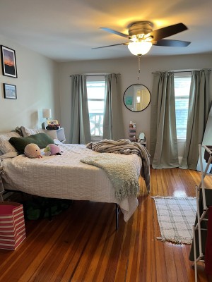 42LowdenAve2bedroom2.jpg