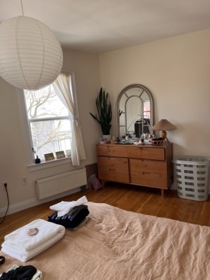 90Elm2mainbedroom