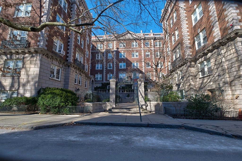 3-arlington-st-front.jpg